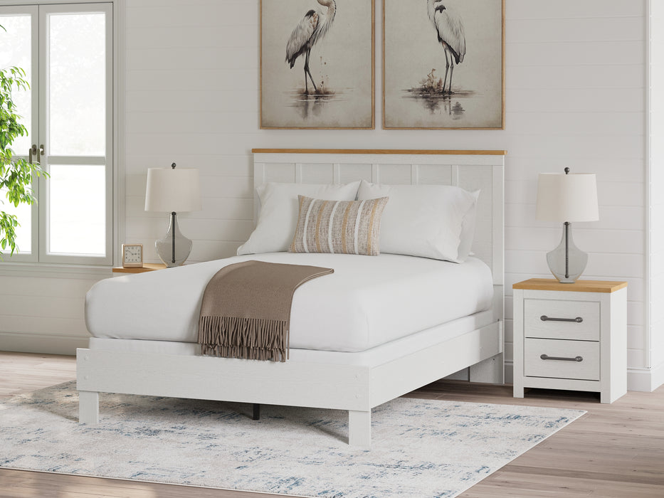 Linnocreek  Panel Bed