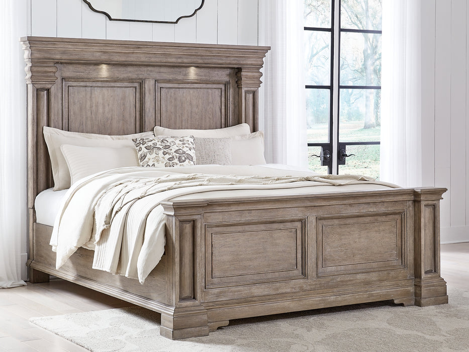 Blairhurst California King Panel Bed with Mirrored Dresser and Nightstand