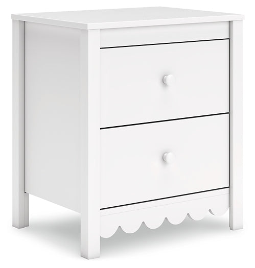 Hallityn Twin Panel Headboard with Dresser, Chest and Nightstand