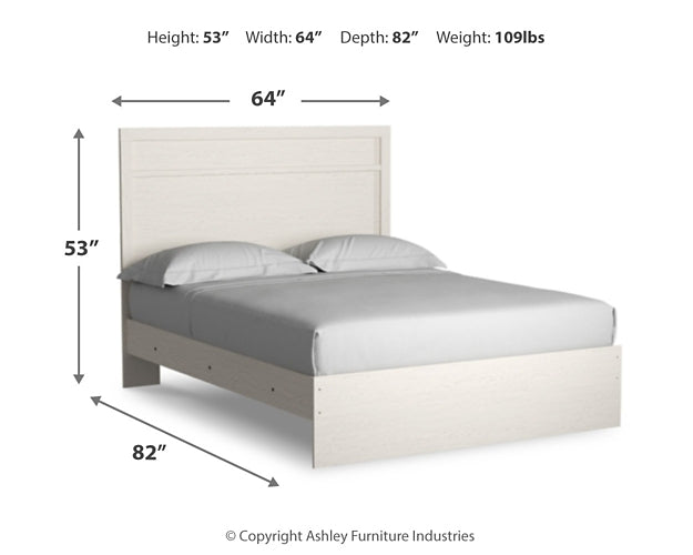 Stelsie Queen Panel Bed with Mirrored Dresser